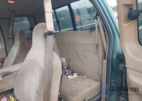 1999 Ford F150 Lariat/Xl/Xlt z USA, uszkodzony, nr VIN 1FTRX18L5XNA70355